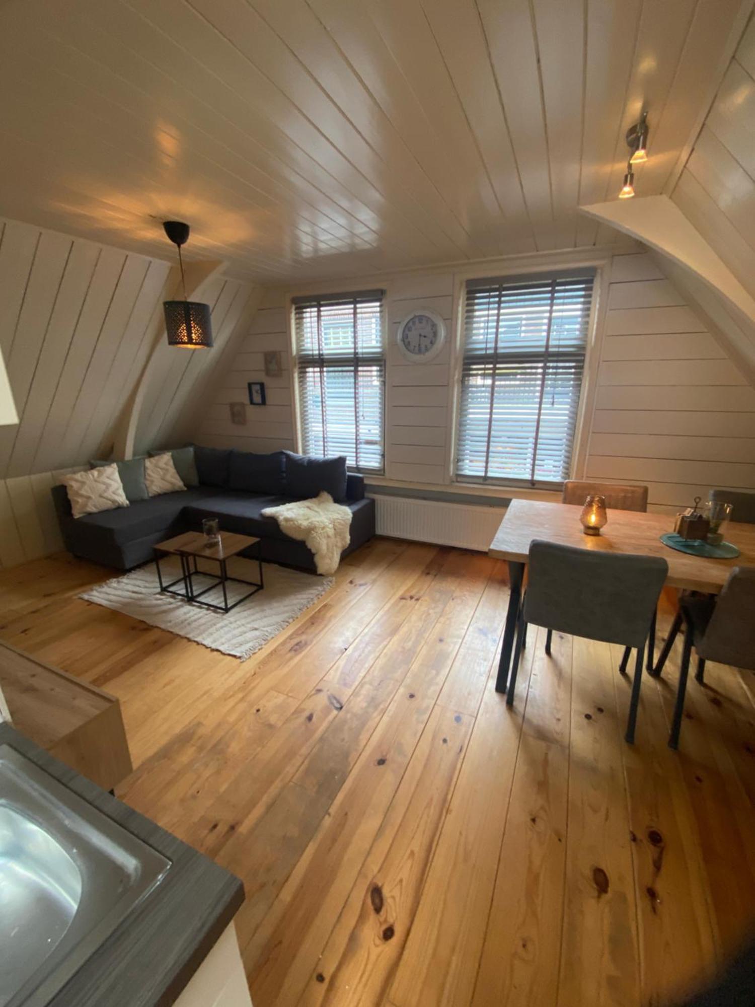 Cosy At The In Apartment *
