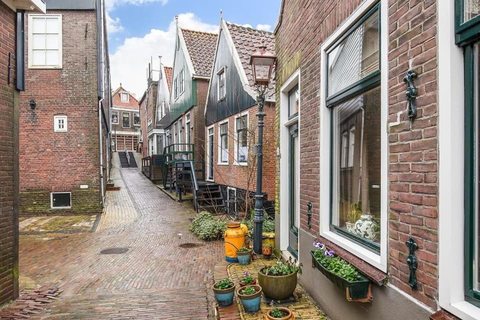 Cosy At The In Volendam